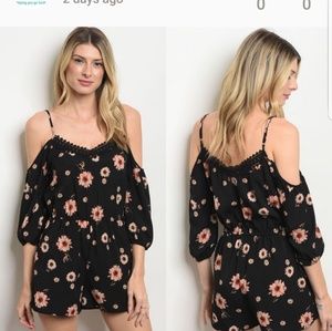 Romper  black with pink flowers